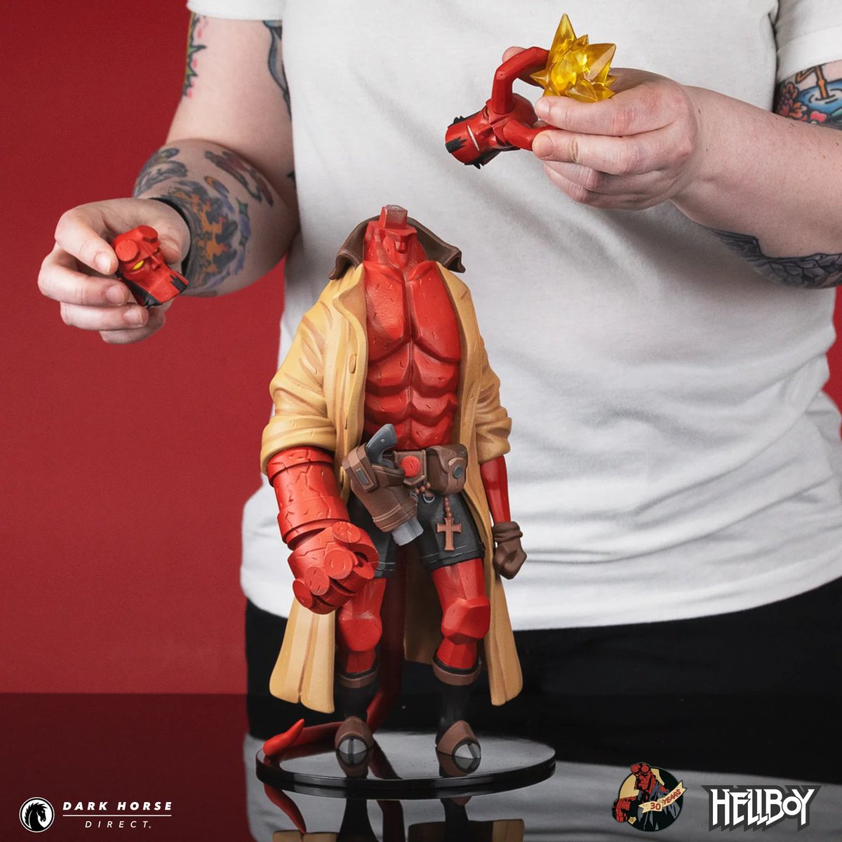 Toyshiz's tweet photo. GO TO HELLBOY!
From @DarkHorseComics, here’s a look at their new 12.5in HELLBOY Vinyl Figure.
$150 skeleton bones
Preorder is available now,
https://t.co/is4I2jh25w
Grab em if you need em!
#darkhorsecomics #hellboy #mikemignola #hellboycomics #horror #toyshiz #darkhorse https://t.co/sNRLLE6C8v