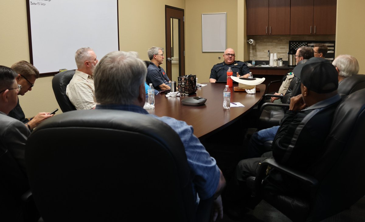 BeltonPolice's tweet photo. POLICE-CLERGY PARTNERSHIP๐ค๐On Wednesday morning, local pastors, chaplains and faith leaders in the community gathered with Belton PD Chief Berg to discuss the direction and future goals of the police department. #PartnersInProtection #UnityInService https://t.co/P2H2VcT5O8