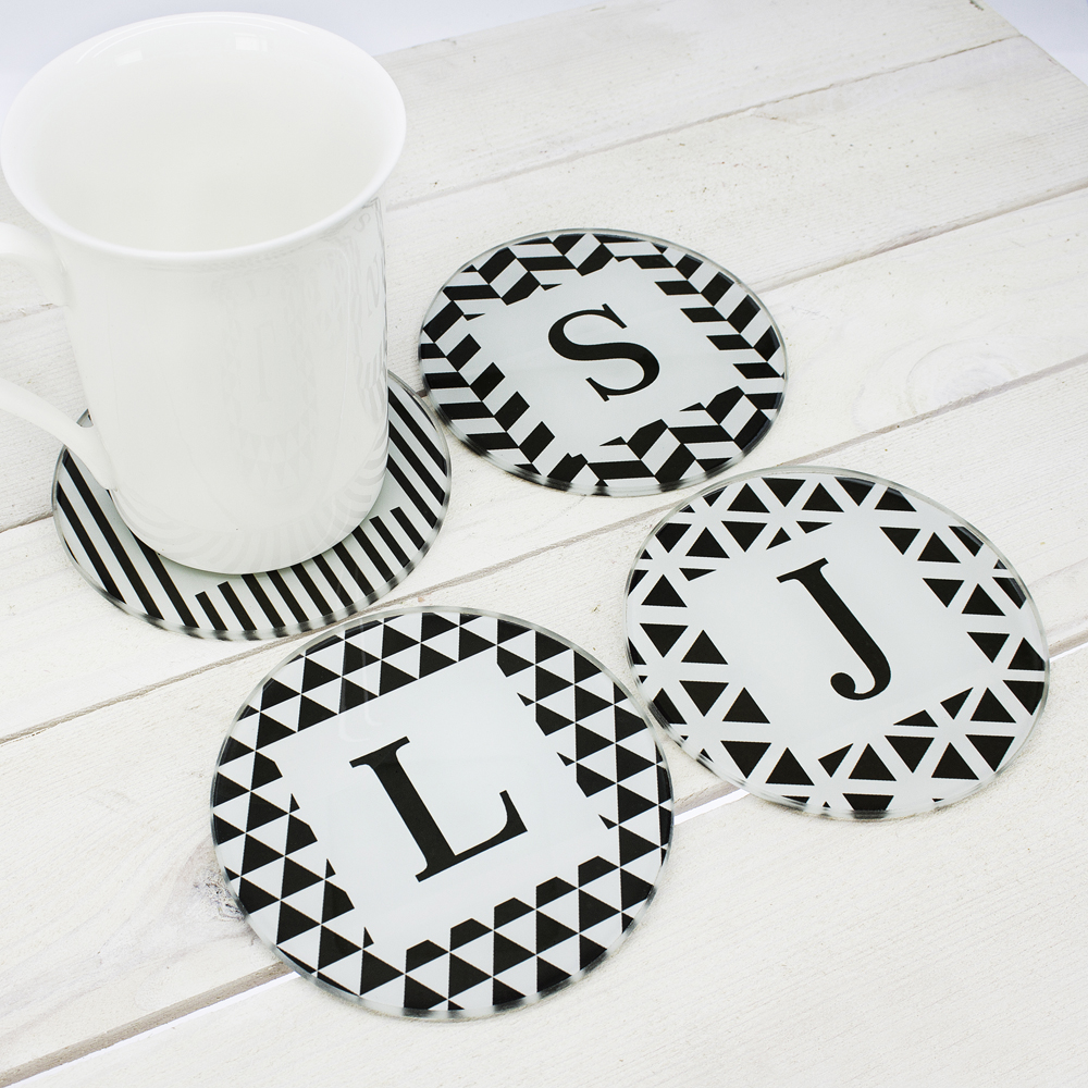 The set of 4 glass coasters, each personalised with an initial, is now available in black & white as well asthe bright coloured set lilybluestore.com/products/perso…

#giftideas #home #coasters #shopindie #mhhsbd