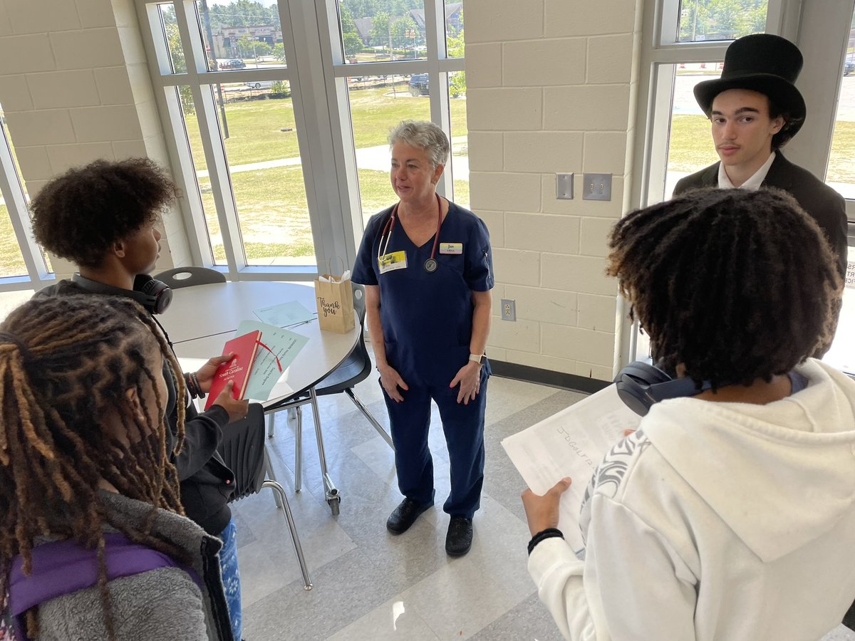 nate_innovate's tweet photo. Loved having Nurse Jan come to speak w @rvhs @AVIDRVHS students today on her fascinating field.

$200k/yr? 💰 Flexible hours ⏰ Always in demand 🙏… !!!

This prototype comes from #R2Hacks2024 team “Job Opportunities” so great work in planning and executing, students! https://t.co/DL2fdH8fTV