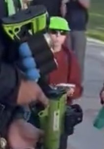 RealCajunDiva's tweet photo. Again, different school, different state, green hat! Notice the pad of paper. https://t.co/aapiOCSCHB