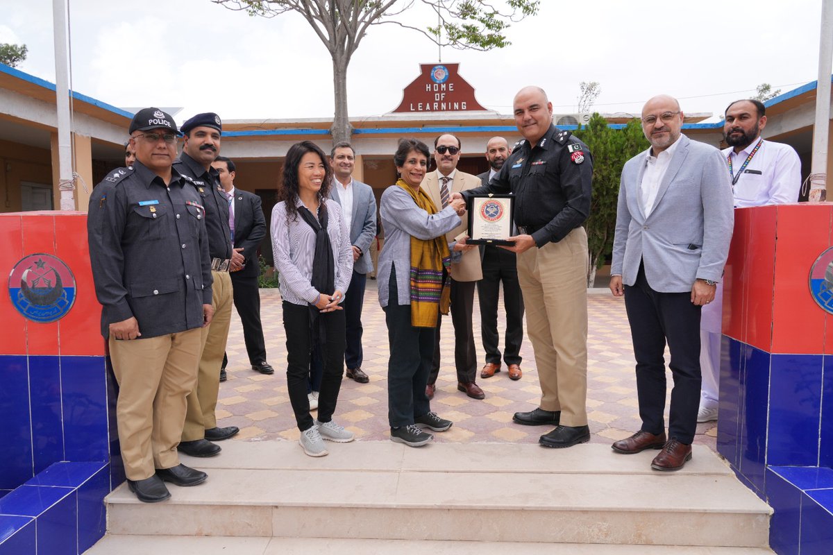 In her mission to Pakistan, @UN Assistant Secretary General & @UNDPasiapac Regional Director @KanniWignaraja and #UNDPinPakistan Resident Representative @SamuelRizk met with Commandant of the Police Training College Quetta, Deputy Inspector General Ashfaq Alam Khan and visited…