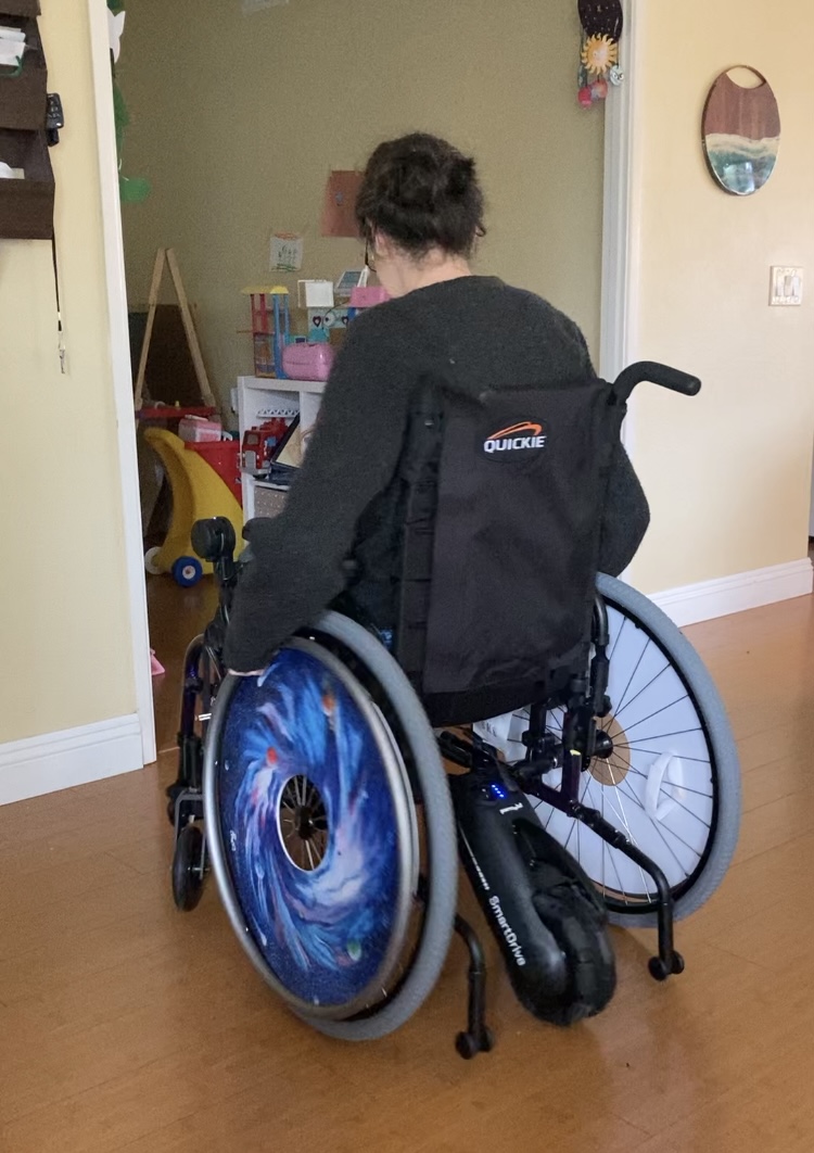 The biggest health care victory in my #LongCOVID journey yet - a wheelchair with power assist! (after over a year of assessments & insurance denials) I am so excited to be able to go up ramps without exhausting myself! Mobility aids are such a crucial part of LC and ME care.