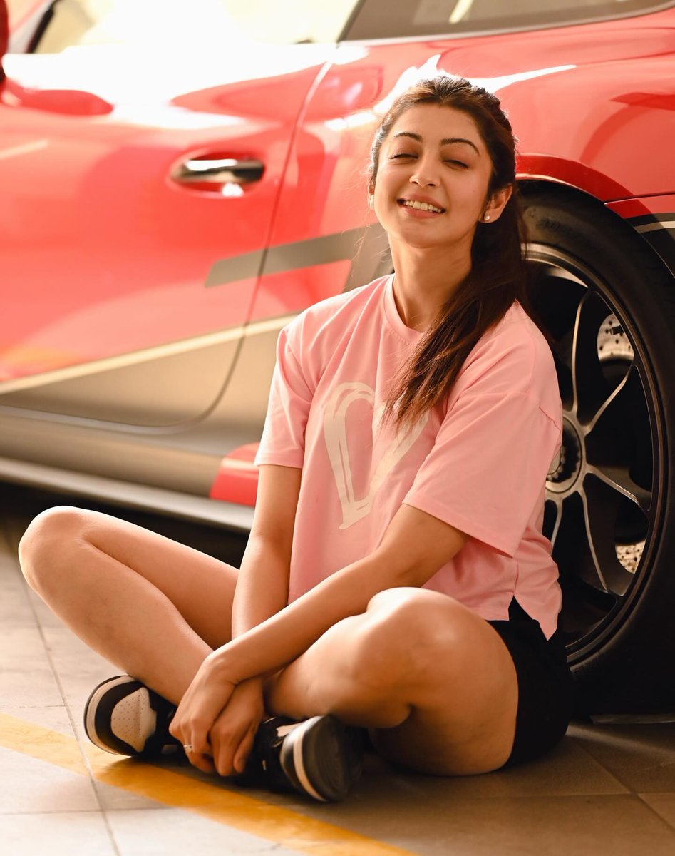 Inframe @pranitasubhash 

#PranitaSubhash #Pranita #PranithaSubhash #Pranitha #TamilnaduGalatas