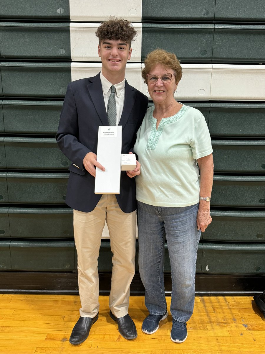 JacobP23648's tweet photo. Me and my Nana at the class of 2025 Junior Celebration and ring ceremony. #classpresident @StJoesMetuchen https://t.co/Xjt72Z3Gcl