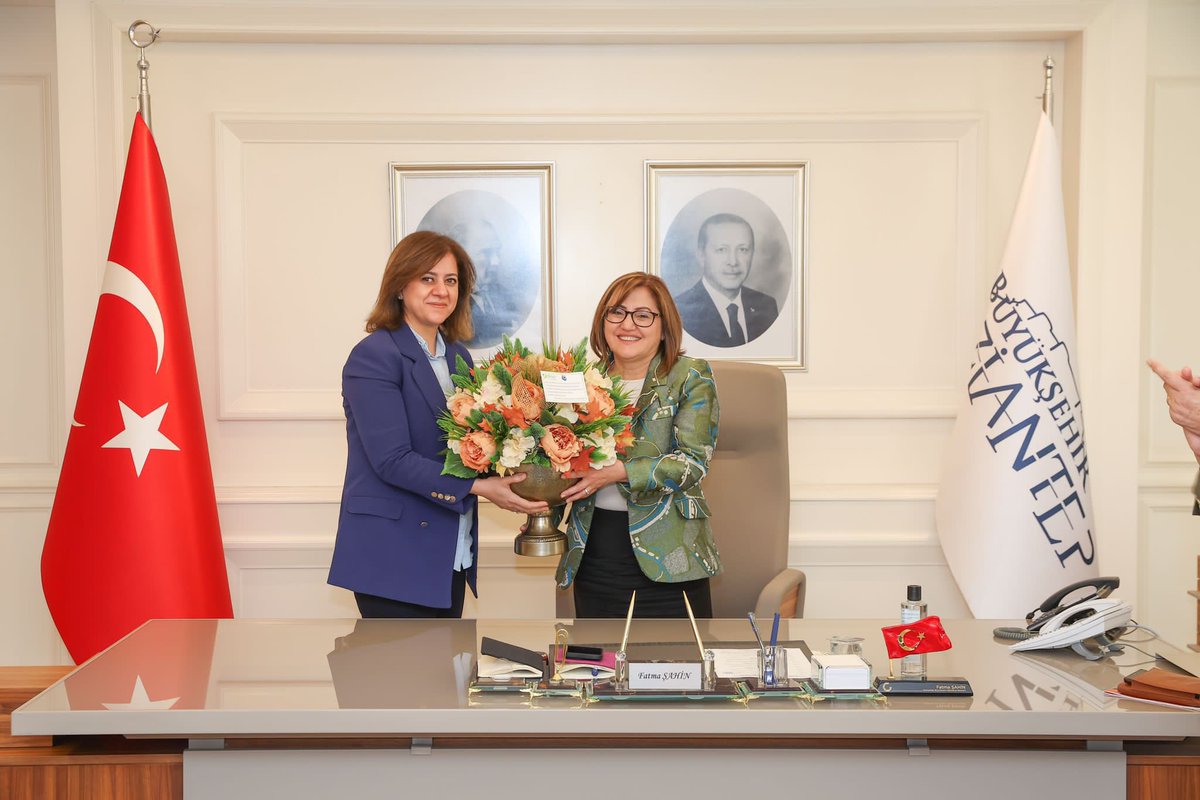 Gaziantep Büyükşehir Belediye Başkan Yardımcılığı görevine seçilen Sayın Mehmet Haz, Sayın Feray Yılmaz ve Sayın Abdulkadir Sökücü’yü yürekten tebrik ediyor,yeni görevlerinin hayırlara vesile olmasını temenni ediyorum.
<a href="/mehmethaz/">Mehmet Haz</a> 
<a href="/Abdlkadirs27/">Abdülkadir Sökücü</a> 
<a href="/Yilmaz_feray/">Feray Yılmaz</a>