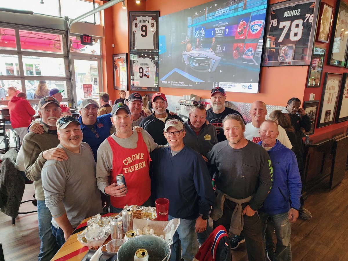 LitzelmanMike's tweet photo. Great time at Reds game with some Crowe Tavern members from good ole Hanover. Class of ‘90 https://t.co/KncoeJ9lR7