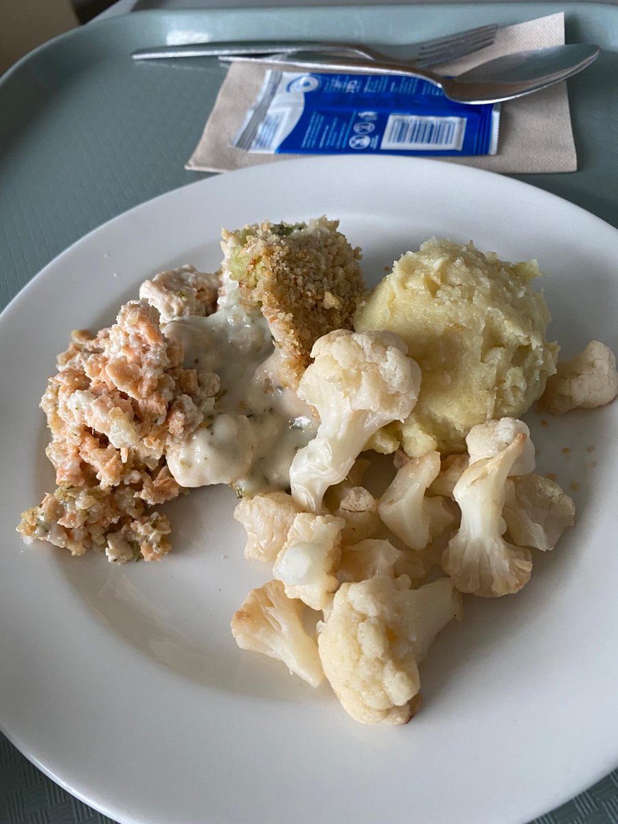 Sadly my sister is back in hospital. A balanced nutritional diet is essential to aid patient recovery leading to a timely discharge from hospital enabling more patients to be admitted and treated per annum. This is what my sister has just been served in Lewisham Hospital.