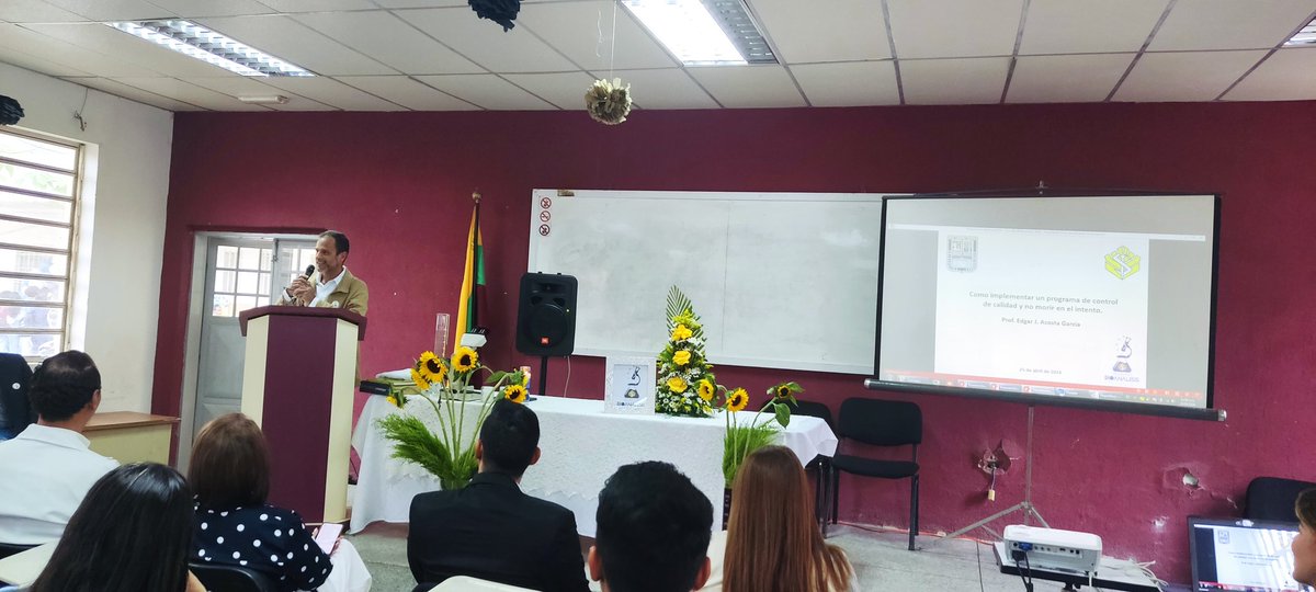 Ponencia del Dr. Edgar Acosta: Cómo implementar un programa de control de calidad y no morir en el intento. En el día del Bioanalista, celebramos aprendiendo de un área fundamental de la profesión. #UCarabobo