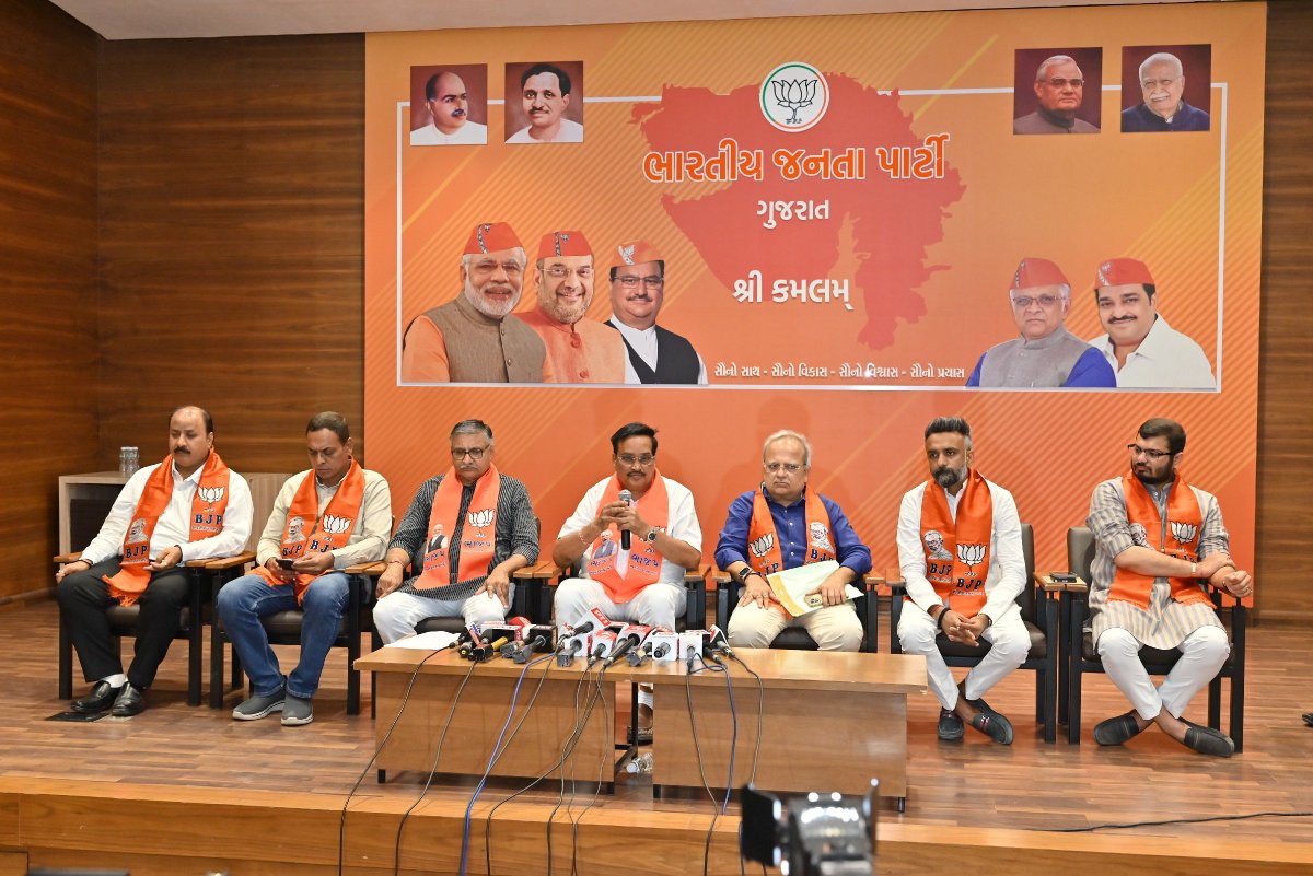 BJP4Gujarat tweet picture