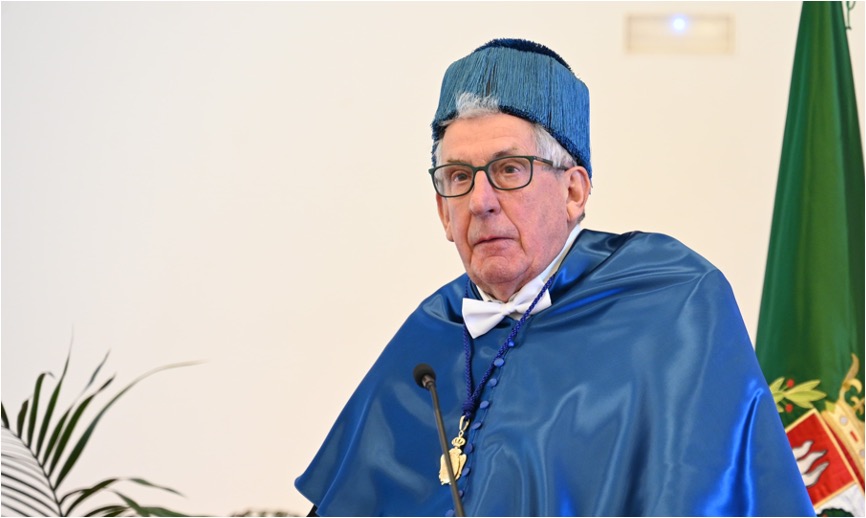 Pedro Miguel Etxenike, gure presidentea, Honoris Causa doktore izendatu du @UAM_Madrid-k 👏 👏 Ekitaldian UAMko errektorea, Amaya Mendikoetxea, Eusko Jaurlaritzako Hezkuntza sailburua, Jokin Bildarratz, eta @upvehu-ko errektorea, Eva Ferreira, izan dira