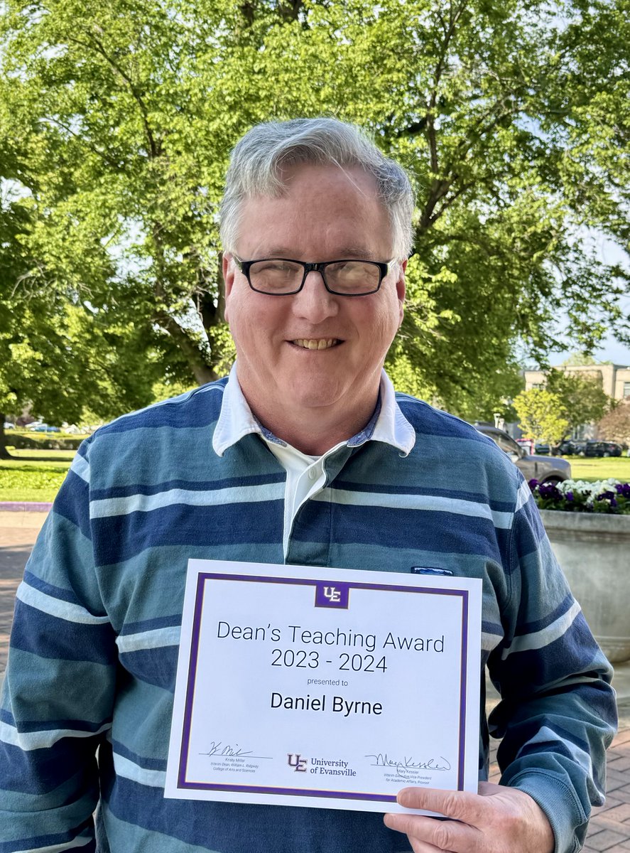 College of A/S Dean’s teaching award was presented to Dr. Dan Byrne. A well-deserved and long overdue recognition. He dedicates amazing time, care, thought, and attention to students and their work A brilliant mind, and a fantastic person. Here’s to you, Dan. Congratulations!