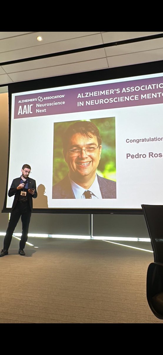 Congratulations to @pedrorosaneto for winning the Alzheimer's Association 'Excellence in Neuroscience Mentoring' Award! Anyone would be lucky to have you as a mentor and I am so grateful to be one of the lucky ones 🥹🎉 @alzassociation