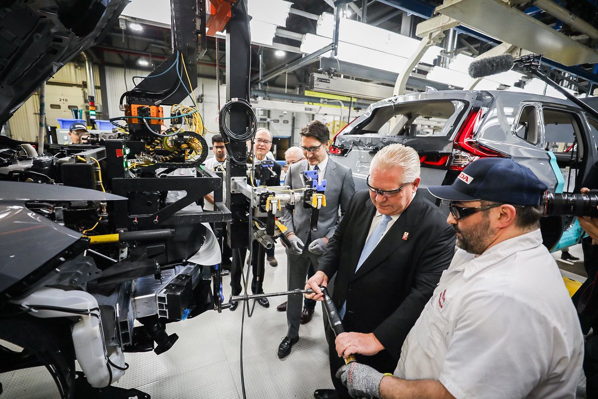 fordnation's tweet photo. This morning, we announced a massive $15 billion investment that will see @Honda build and assemble electric vehicles right here in Ontario!

This is the largest auto investment in Canadian history and will create thousands of new, good-paying manufacturing jobs for Ontario workers.

Honda’s investment cements Ontario’s place as the world leader in electric vehicle  manufacturing, with six leading auto-manufacturers in our province. Working with the federal government, we’re creating a home-grown supply chain, building the road to critical minerals in the Ring of Fire and attracting new manufacturing investments that will rebuild our economy and create better jobs and bigger paycheques for our world-class workforce.

https://t.co/QXaH1rJSpi