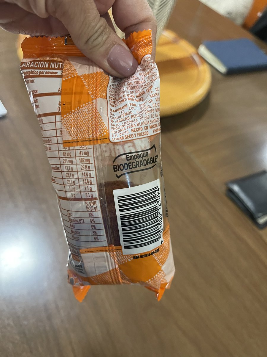 pcaraf's tweet photo. @BimboMx @Grupo_Bimbo el paquete de mantecadas en el paquete de Bimbo lunch que compré , venía incompleto! Solo traía una mantecada en vez de 2 como debe ser .. ojo con esto ! https://t.co/IzPinjErFa