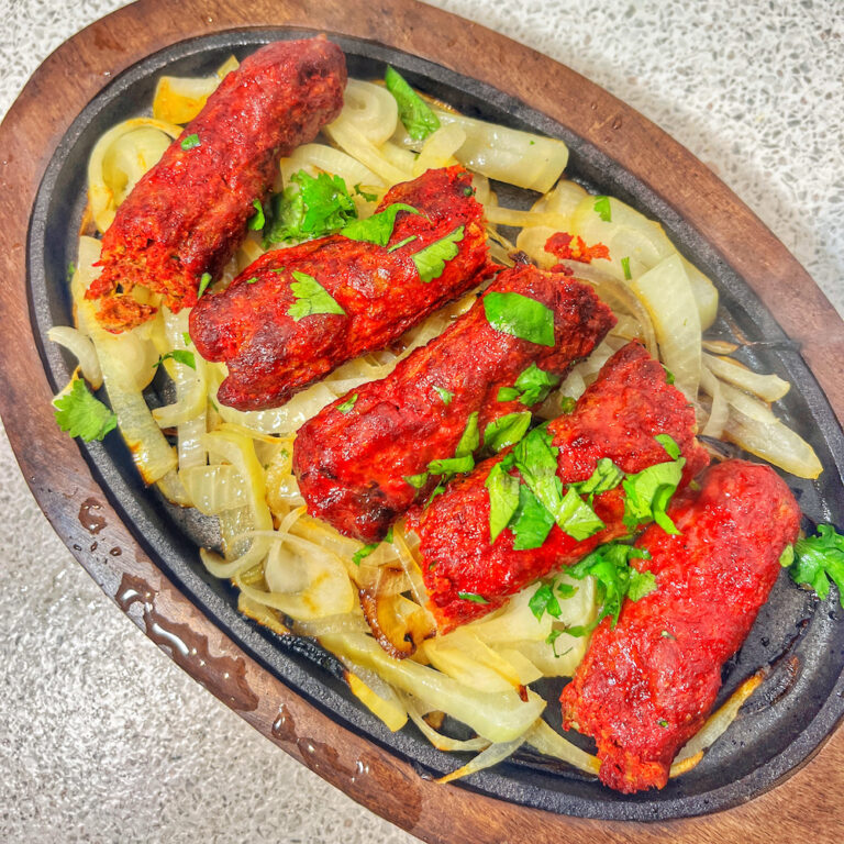 Seekh Kebab anyone? 😏 Grab your Seekh Kebab Mix below 👇🛒 mattcooperbites.com/product/bright…