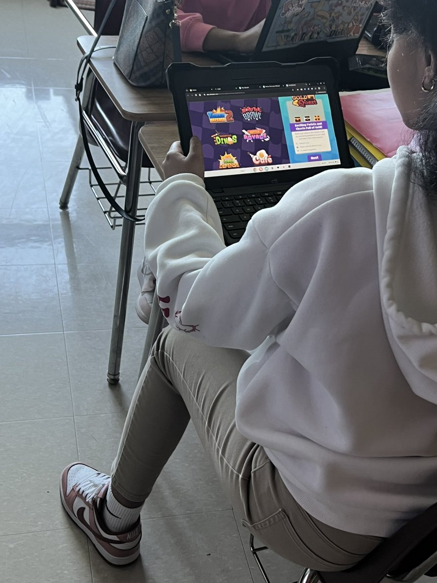 I enjoyed my time in Dr. Russaw’s class seeing our @aps_cskywla scholars engaged using @PlayBlooket #TogetherCSK 🦅
