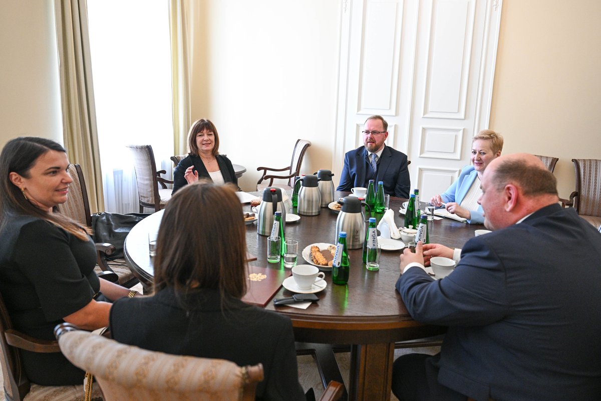 Doraźna, kryzysowa i natychmiastowa reakcja jest ważna, jednak nie należy przy tym zapominać o działaniach długofalowych. 

Po raz pierwszy w Polsce, powstaje Zespół mający za zadanie analizować przypadki najcięższych form krzywdzenia małoletnich i wyciągać wnioski, które zostaną