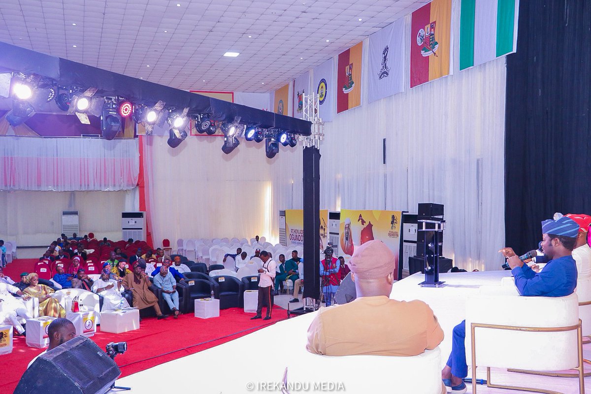 adewumiadeyemii's tweet photo. Yesterday, I was privileged to serve as one of the panelists at the Rt. Hon. Adebo Ogundoyin Student Legislative Summit of the University of Ibadan Student Representative Council, where we engaged in a vital discussion on "Synergy between the legislative and executive arms for effective governance."

During our session, I underscored the crucial role of quality legislatures, emphasizing that they are the cornerstone of crafting impactful legislation.

I highlighted the interdependent nature of the executive and legislative branches, emphasizing that effective governance requires collaboration and understanding between them.

Moreover, I stressed the significance of upholding the rule of law and maintaining the separation of powers, as outlined in the 1999 Constitution of the Federal Republic of Nigeria as altered, to foster synergy among government arms.

Addressing the students, I urged them to embrace the responsibility afforded by their current positions in their institutions, emphasizing the importance of integrity in shaping their future political journeys. Drawing from my own experience as a former Students' Union President, I emphasized the profound impact our present actions have on shaping tomorrow's political landscape.