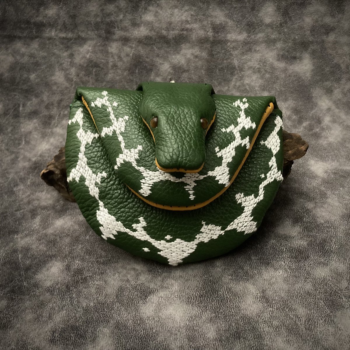 YAMO@へびもす tweet media