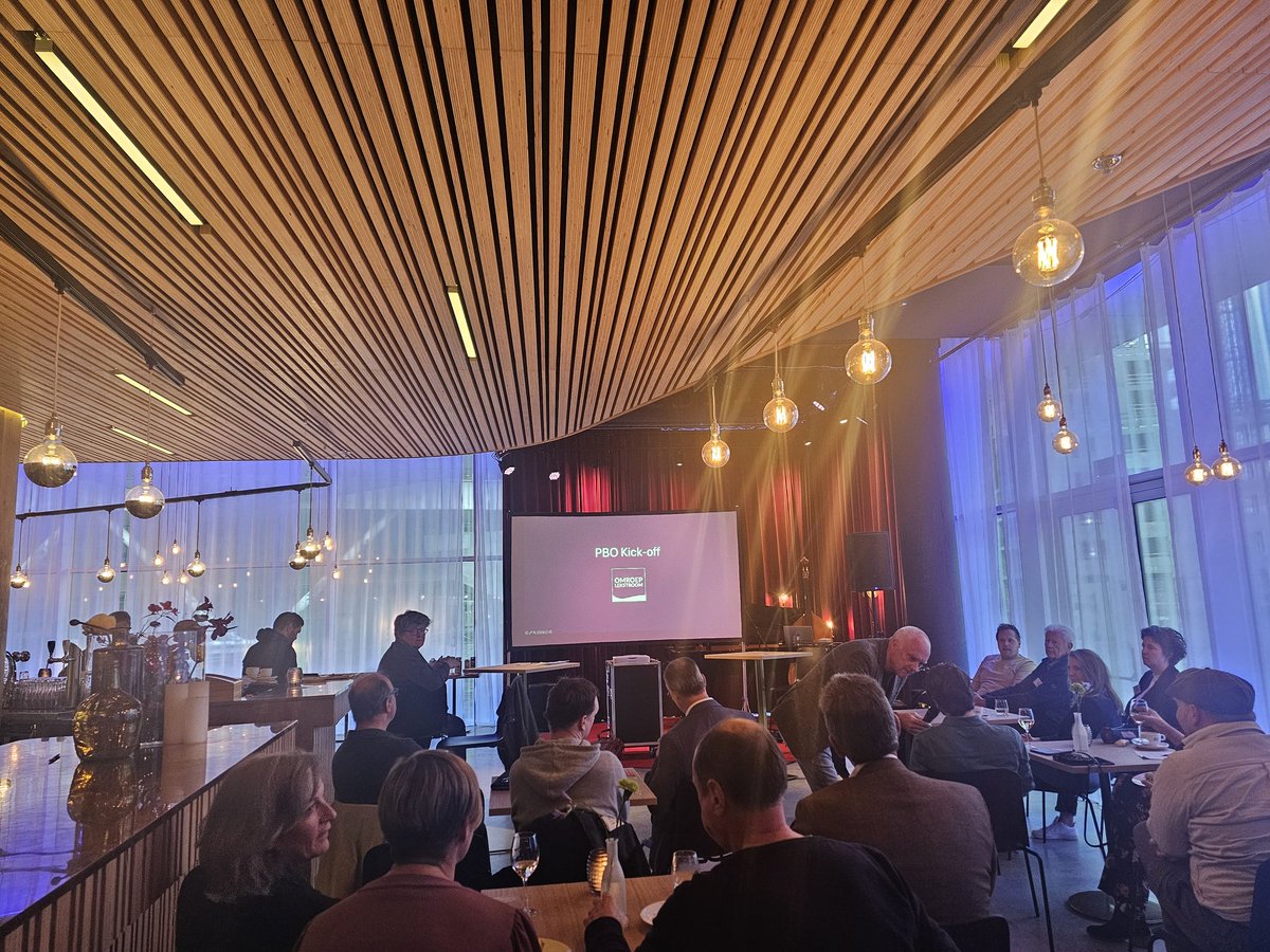 Kick off van <a href="/omroeplekstroom/">Omroep Lekstroom</a>  Kijken of we Nieuwegein op de kaart kunnen zetten bij de lokale omroep! <a href="/BiebNieuwegein/">Bibliotheek Nieuwegein</a> @sportidnieuwegein