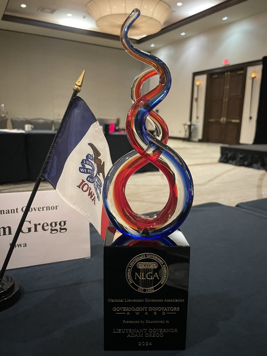 I was honored to receive the @NLGA Government Innovators Award for work done with @EmpowerRuralIA! Innovative and efficient rural policy in Iowa can serve as a model for colleagues across the country.