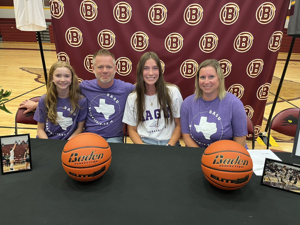 Signing day in Bells! Bailee Dorris is headed to SAGU for hoops! Hear from her tonight! @BellsPanthers @baileedorris21