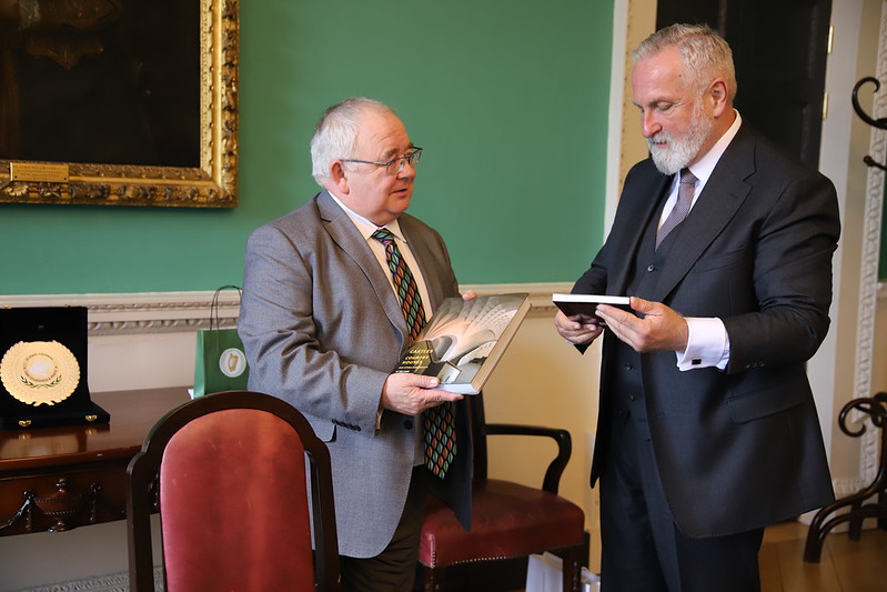 Today, the Ceann Comhairle, Seán Ó Fearghaíl, met with H.E. Mr. Pavel Vošalík, the Ambassador of the Czech Republic to Ireland, for a Courtesy Call in Leinster House. 🇮🇪🇨🇿 #SeeForYourself