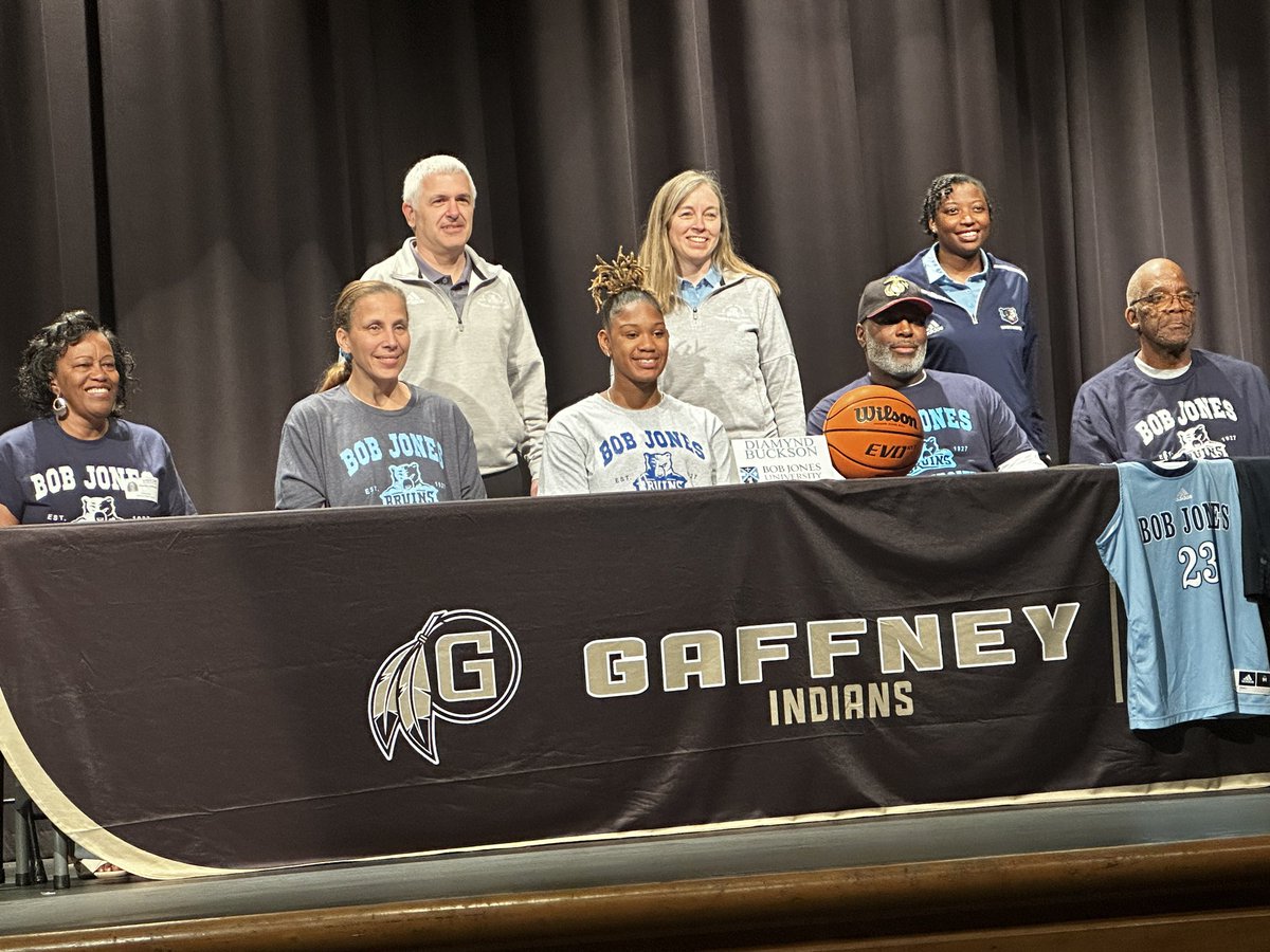SCEaglesAAU's tweet image. Congrats to @DiamyndBuckson on her signing to play at Bob Jones University!  We are incredibly proud of your growth over the last year and excited for your future!! Keep up the good work!! 

3 down and 5  more signings to go!!! SC Eagles 2024 class has set our program standard!
