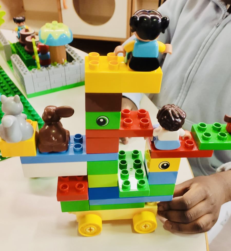 #AmiciDellaPediatria 🩵 Un pomeriggio di #Bricckando speciale 😍 Bambini e ragazzi costruiscono, Brick dopo Brick, passioni e sogni ❣️ #CrescendoGiocando con #BrickEducation 💥