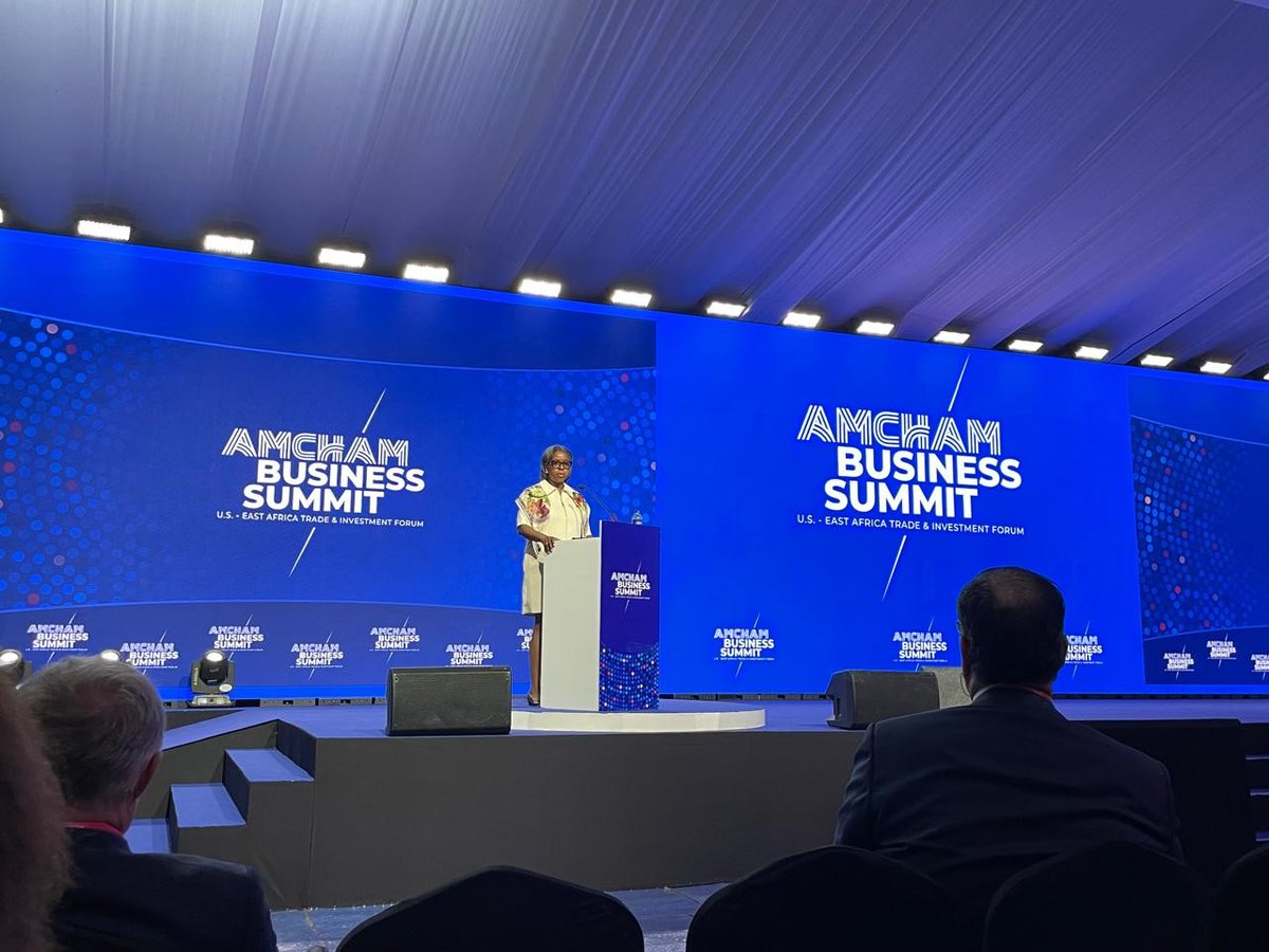 ProsperAfricaUS's tweet photo. On day 3 in Kenya, we participated in the #AmChamSummit24 which featured a keynote from @USAmbKenya about Kenyaβs dynamic landscape of trade and investment and explored opportunities for collaborative pathways for a prosperous future. #AmChamSummit24 https://t.co/hF3QGPdF3v