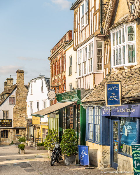 Here are 11 easy country breaks near London you'll want to take: bit.ly/3cG0hHr ✨