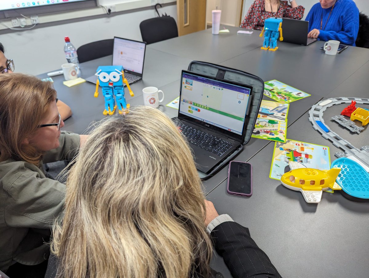 Colleagues from across @LEOacademies joined @MrsShirley8 today for a professional learning session focused on KS1 Coding. 💻Participants had the opportunity to explore beginner-friendly coding languages and tools. 🙏Thanks to all for a brilliant session!