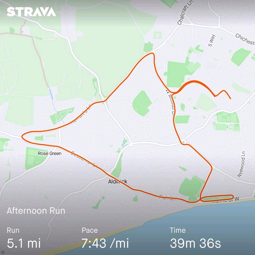 crouchys_runs's tweet photo. Last run of the training block, done. It's just a little matter of 26.2 miles on Saturday now. 434.8 miles, covered overall 👌
#ukrunchat #runchat #runners #marathon https://t.co/B37OYpJwH9