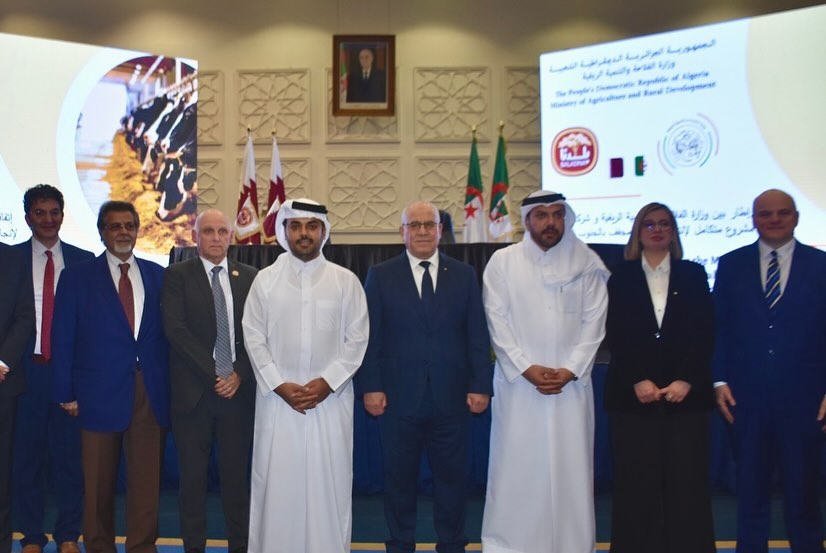 Qatar's @Baladnaco Food Industries and #Algeria's Ministry of Agriculture and Rural Development officially signed the #partnership agreement to establish an integrated agricultural industrial project for the production of #milk in Algeria.