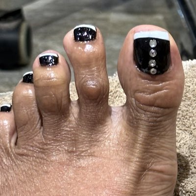 #NewProfilePic #footfetish selling foot pictures ! https://t.co/A9BJI0XB39<a href="/tag/newprofilepic"class="tags">#NewProfilePic</a><a href="/tag/footfetish"class="tags">#footfetish</a>