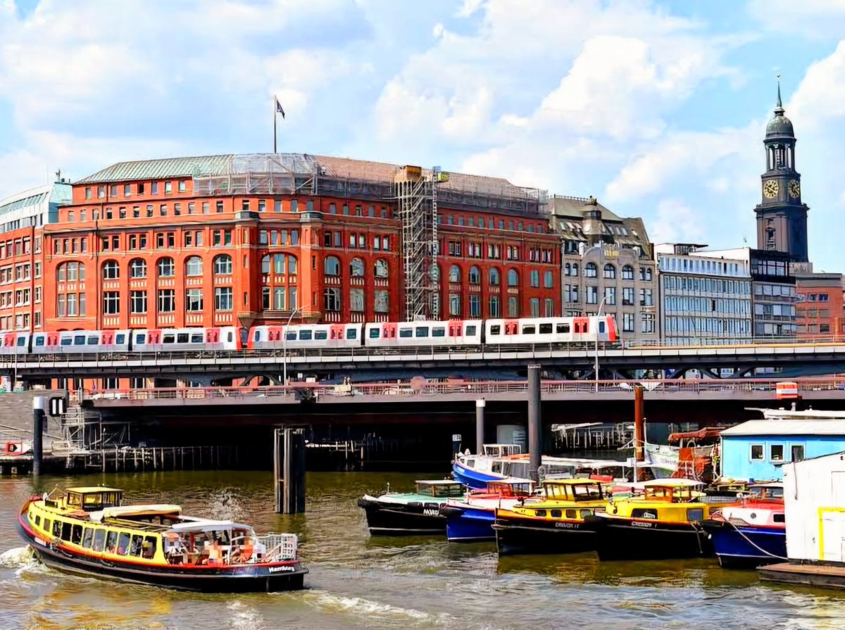 In Hamburg am Binnenhafen 

#photooftheday #photography #Hamburg #photoofthedayfromalex