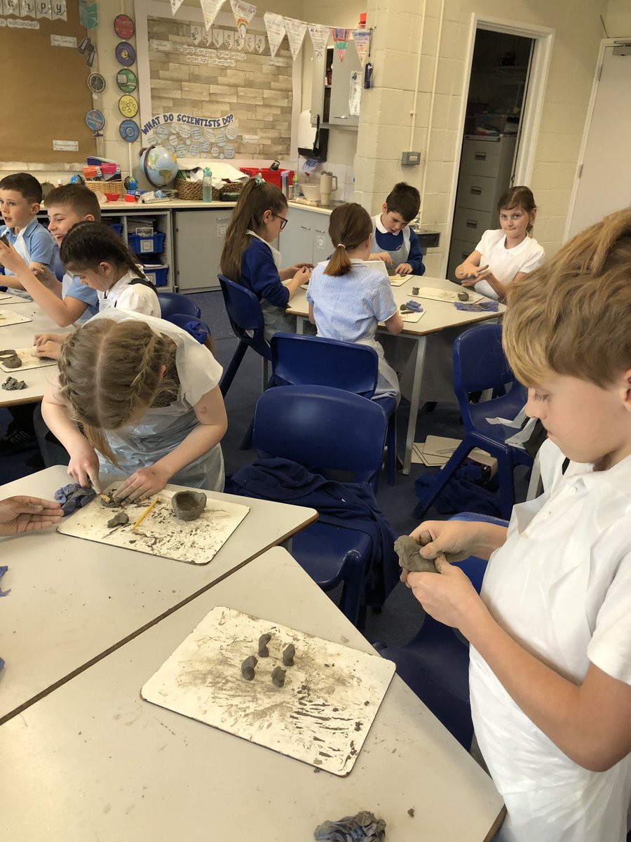 Class 3/4S tweet media