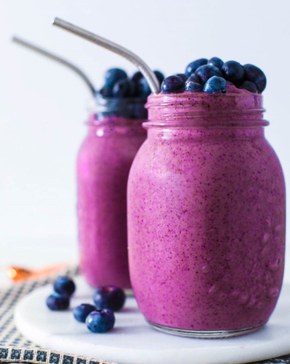 🫐 Blueberry Cheesecake Smoothie🫐 Great way to hide the taste of cottage cheese if you dont like it! • 1 cup frozen blueberries • 3/4 cup 2% milk (or water) • 1/2 cup cottage cheese • 1-2 scoop vanilla whey isolate • 1 tbsp chia seeds • 1 tsp vanilla • ~4 ice cubes