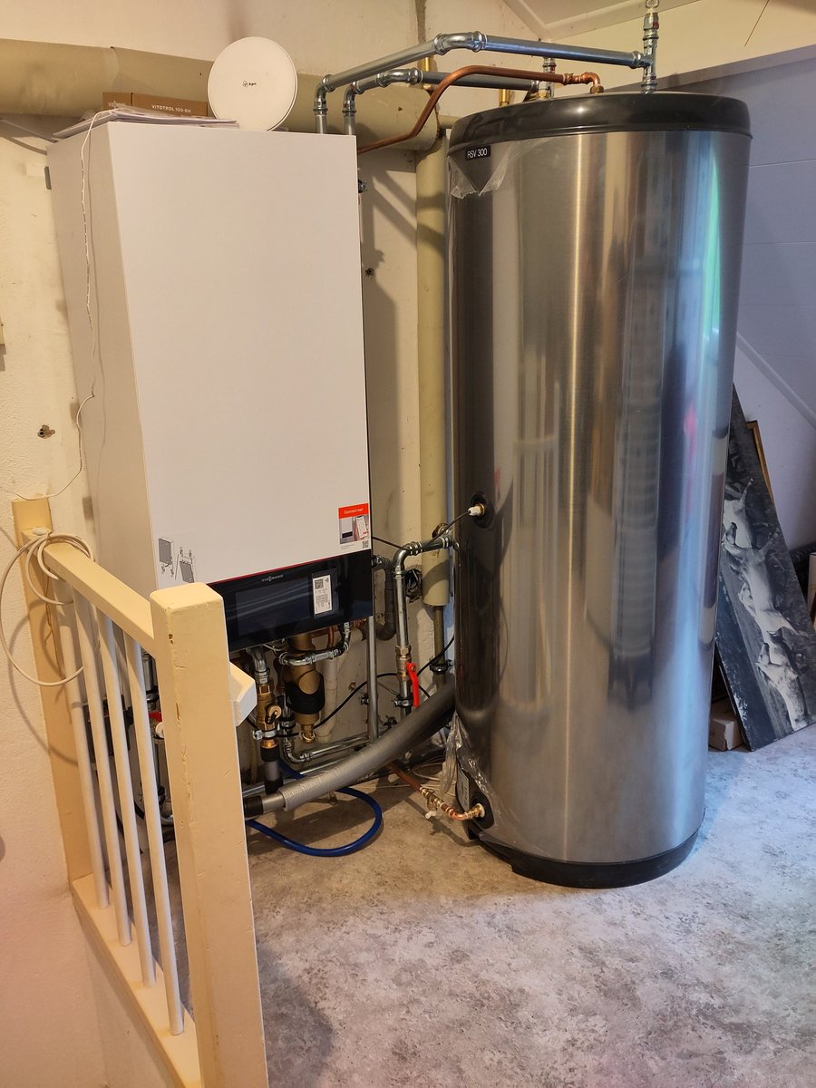 Extremely happy with our new heatpump @Viessmann. Installed by Novotherm from Veldhoven.

Together we can meet #2050