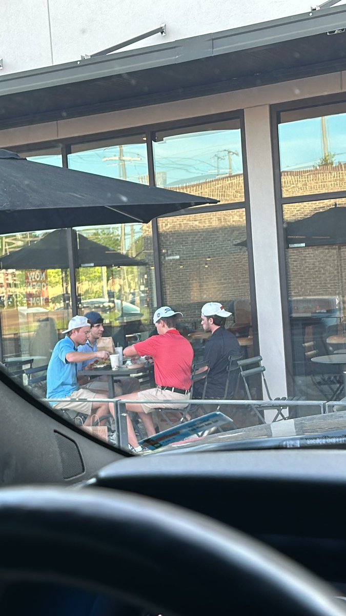 MikeyOver1's tweet photo. I know the most disgusting gross chipotle fueled parlay was cooked here 

(I wanna tail it) https://t.co/x9Pr6n0UxC