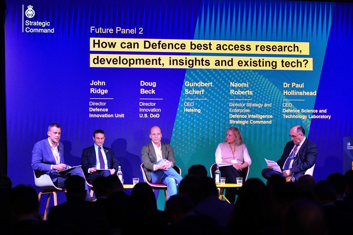 CSOC_MOD's tweet photo. 💡Global innovators &amp; thought leaders gathered at StratCom’s annual conference to discuss how Defence can better access research &amp; development, insights, &amp; existing tech to support operations in a fast paced &amp; increasingly challenging technological world.

#SharpeningDefencesEdge https://t.co/tRFBoyzeqy