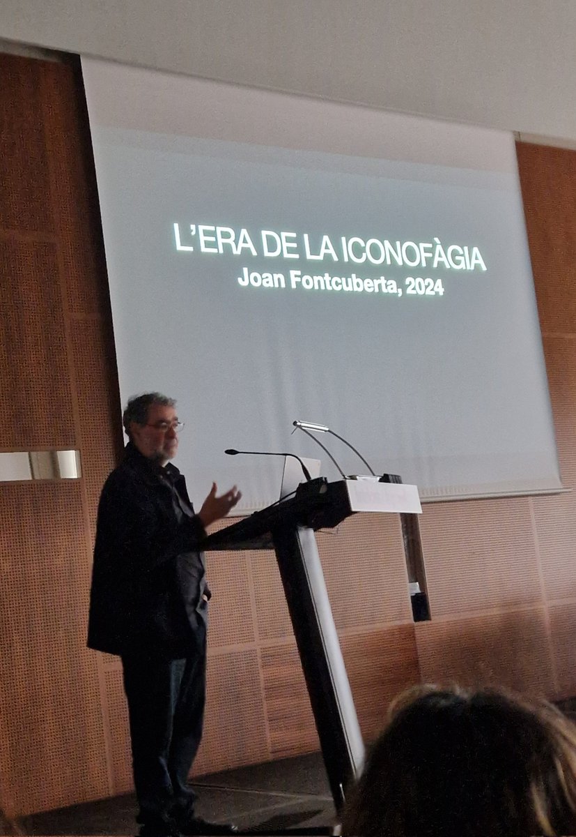 Conferència inaugural a càrrec de Joan Fontcuberta.
Un plaer poder comptar amb la seva presència.