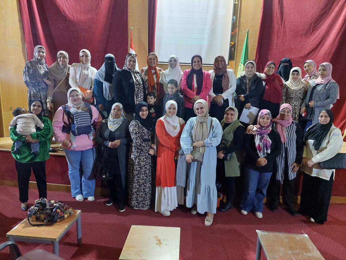 أقدم ورشة للمعلمات والأمهات فى إطار الشراكة المصرية اليابانية في مجال التعليم (EJEP) والأتفاقية  بين وزارة التضامن الاجتماعي وهيئة التعاون الدولي اليابانية (جايكا)، بشأن مشروع تحسين جودة تنمية الطفولة المبكرة (ECD-JICA) ومكتبة مصر العامة