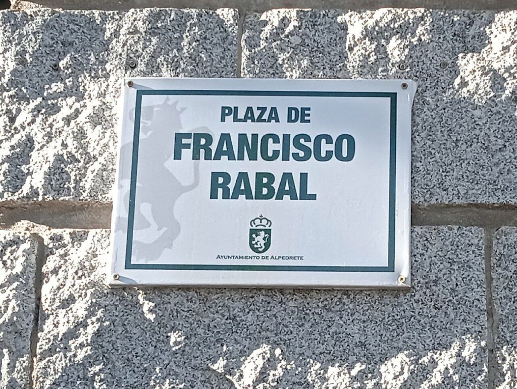 🗣  Es vergonzoso  que el Ayuntamiento de Alpedrete quiera quitar el nombre de la plaza «Francisco Rabal» y el nombre del Centro Cultural «Asunción Balaguer» por ser comunistas.
Via <a href="/mundoobrero/">Mundo Obrero 🇵🇸</a> 👇 mundoobrero.es/2024/04/24/el-…

Cuanto desprecio a dos grandes #FascismoNunccaMás