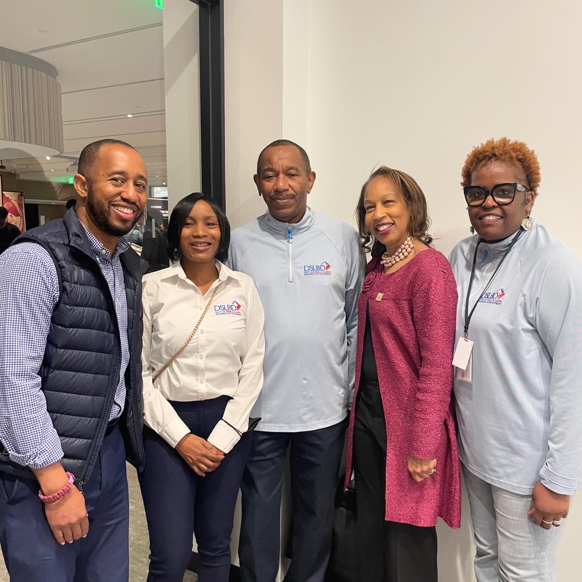 Thank you, @dcpl, @ORCA_DC, & @human_i_t, for helping us provide Chromebooks to entrepreneurs who need them the most at DC Digital Empowerment Day! Thanks to @MayorBowser, #DSLBD remains committed to empowering small businesses to achieve their dreams. #supportsmallbusiness