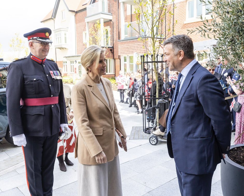 Earlier this week it was my great honour to welcome HRH The Duchess of Edinburgh to @InspiredLifeUK at Millfield Green. Photos credits: Luton Today and Inspired Villages