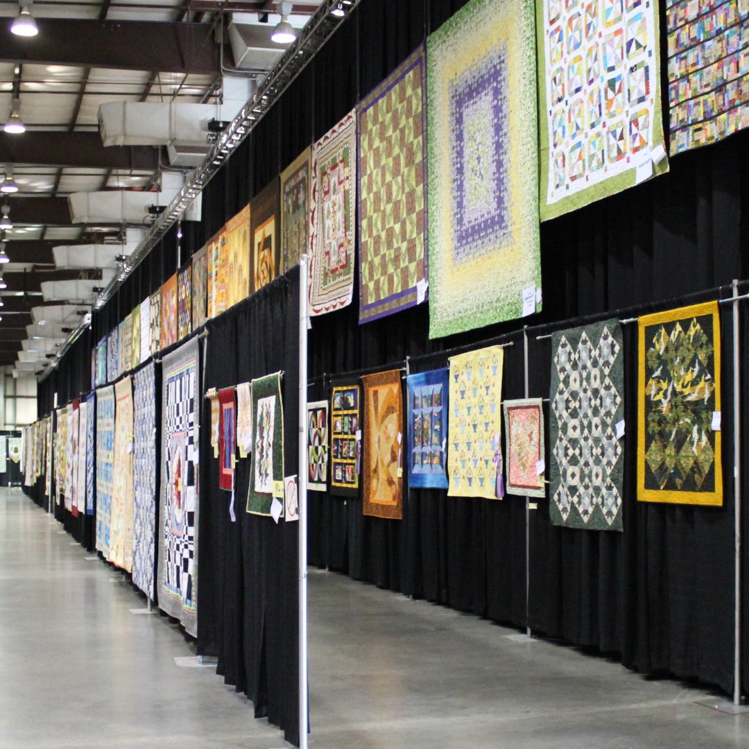 Here’s a friendly reminder to all you talented creatives out there: 𝐝𝐨𝐧’𝐭 𝐟𝐨𝐫𝐠𝐞𝐭 𝐭𝐨 𝐬𝐮𝐛𝐦𝐢𝐭 𝐲𝐨𝐮𝐫 𝐂𝐨𝐦𝐩𝐞𝐭𝐢𝐭𝐢𝐯𝐞 𝐄𝐱𝐡𝐢𝐛𝐢𝐭𝐬 𝐞𝐧𝐭𝐫𝐢𝐞𝐬 𝐛𝐞𝐟𝐨𝐫𝐞 𝐦𝐢𝐝𝐧𝐢𝐠𝐡𝐭 𝐨𝐧 𝐓hursday, 𝐌𝐚𝐲 𝟐! 

 Visit the link in our bio.  

#sanmateocounty