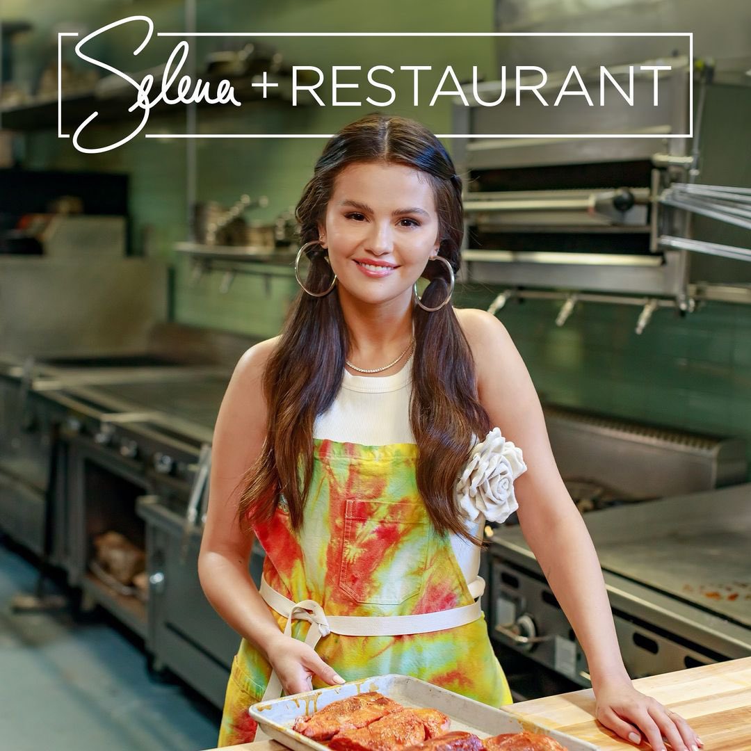 Selena’s culinary adventure continues 👩‍🍳 Only one week until Selena + Restaurant premieres on @FoodNetwork & @StreamOnMax!