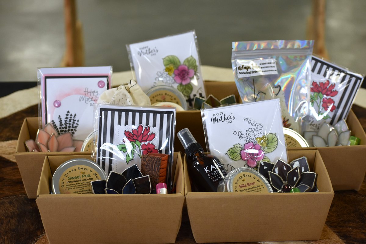 If you are needing a gift for Mothers’ Day, then look no further! The Rural Market has a selection of giftboxes available made with our locally sourced items. You can give her the gift of unique, handmade crafts.